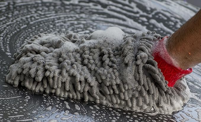 MOTHERS 968801 Premium Chenille Car Wash Mitt - Scratch & Lint Free